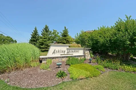 1981 Topaz Drive Chanhassen MN 55317