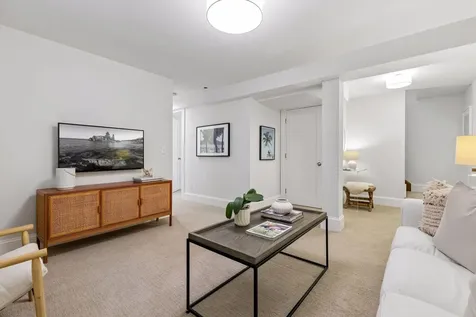 2441 Dupont Avenue S Minneapolis MN 55405