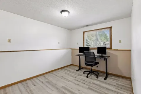 6919 Calgary Road Woodbury MN 55125