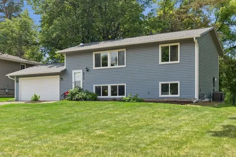 6919 Calgary Road Woodbury MN 55125