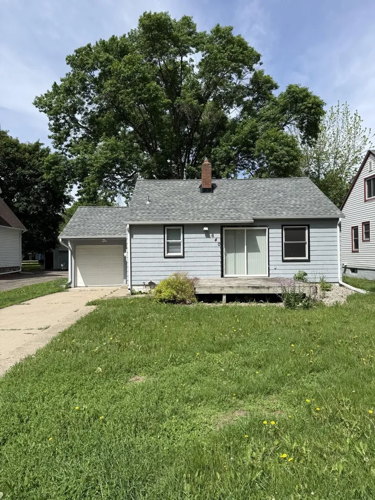 640 Mowbray Street Stewart MN 55385