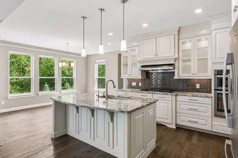 6 Cunningham Road North Oaks MN 55127