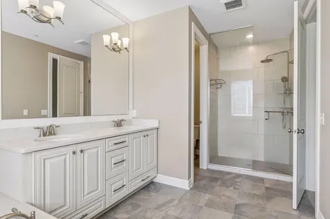 6 Cunningham Road North Oaks MN 55127