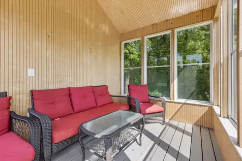 6 Cunningham Road North Oaks MN 55127