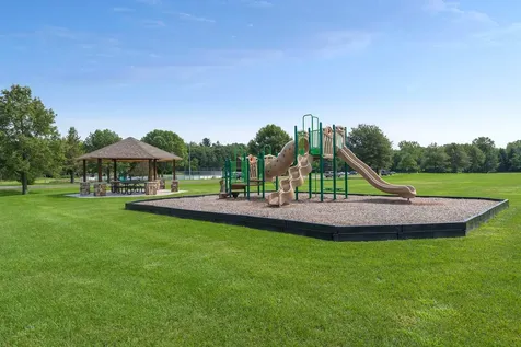 6 Cunningham Road North Oaks MN 55127