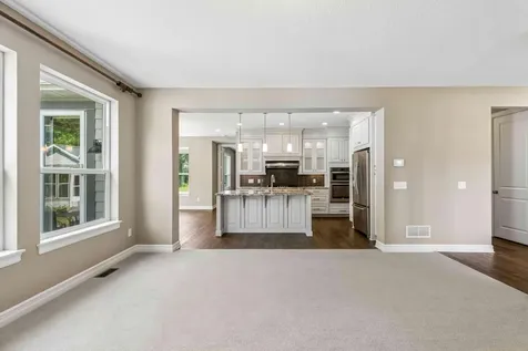 6 Cunningham Road North Oaks MN 55127