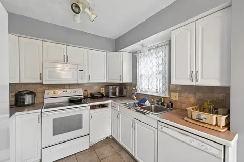 6607 46th Place N Crystal MN 55428