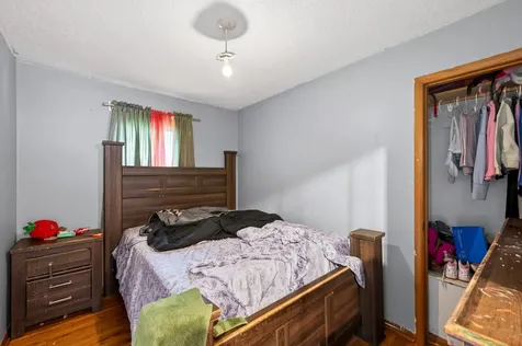 6607 46th Place N Crystal MN 55428