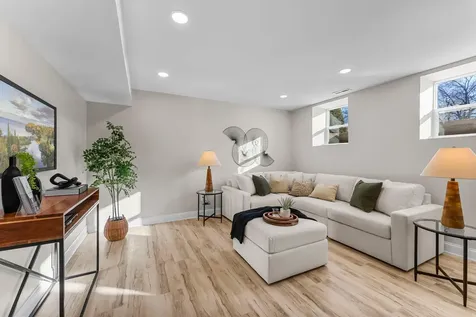 2320 Humboldt Avenue S Minneapolis MN 55405