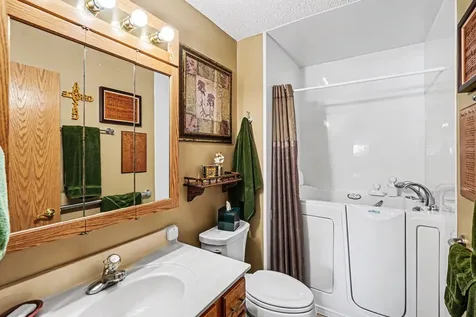 608 Cherrywood Court Red Wing MN 55066