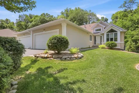 1887 Magnolia Lane N Plymouth MN 55441