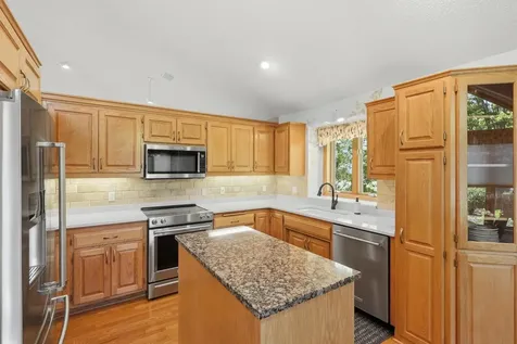 1887 Magnolia Lane N Plymouth MN 55441