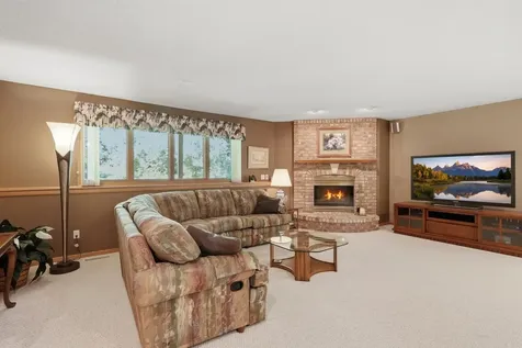 1887 Magnolia Lane N Plymouth MN 55441