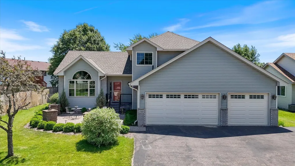 7101 91st Trail N Brooklyn Park MN 55445