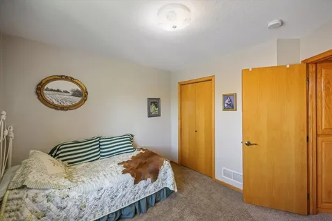 7101 91st Trail N Brooklyn Park MN 55445