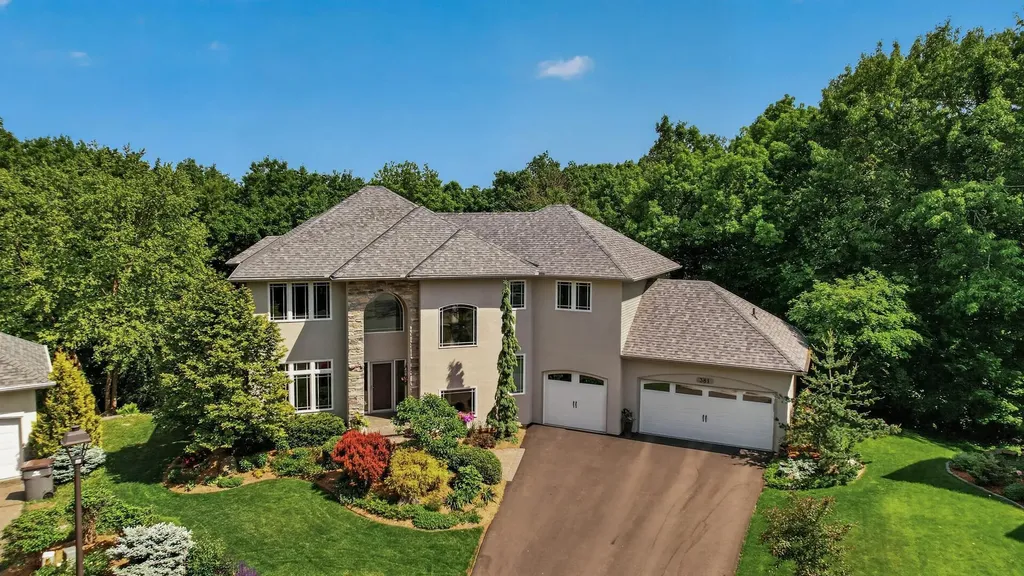 381 Del Rio Drive Chanhassen MN 55317