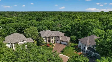381 Del Rio Drive Chanhassen MN 55317