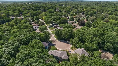 381 Del Rio Drive Chanhassen MN 55317