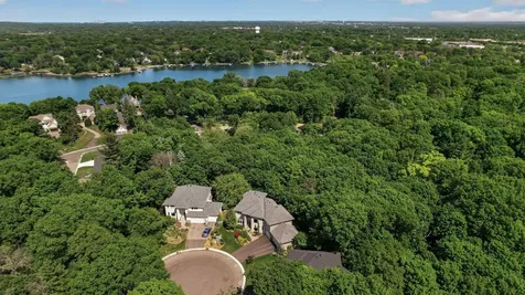 381 Del Rio Drive Chanhassen MN 55317