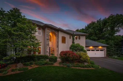381 Del Rio Drive Chanhassen MN 55317