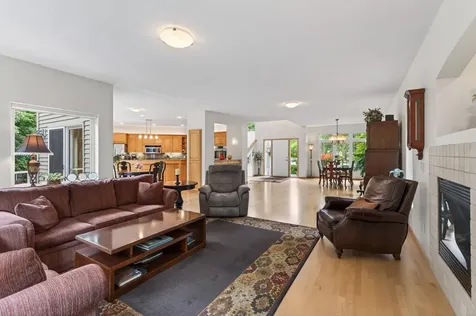 381 Del Rio Drive Chanhassen MN 55317