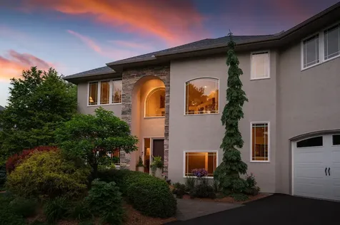 381 Del Rio Drive Chanhassen MN 55317