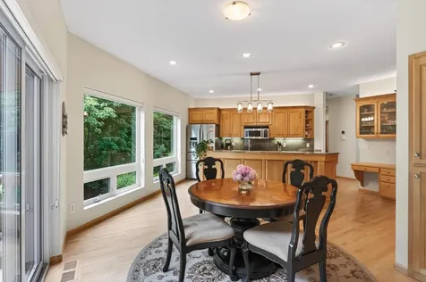 381 Del Rio Drive Chanhassen MN 55317