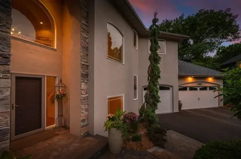 381 Del Rio Drive Chanhassen MN 55317