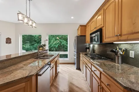 381 Del Rio Drive Chanhassen MN 55317