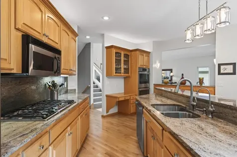 381 Del Rio Drive Chanhassen MN 55317