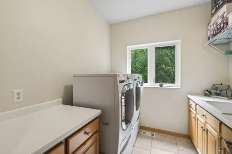 381 Del Rio Drive Chanhassen MN 55317