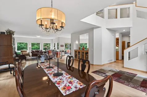 381 Del Rio Drive Chanhassen MN 55317