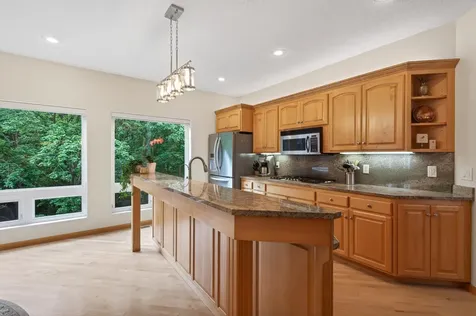 381 Del Rio Drive Chanhassen MN 55317