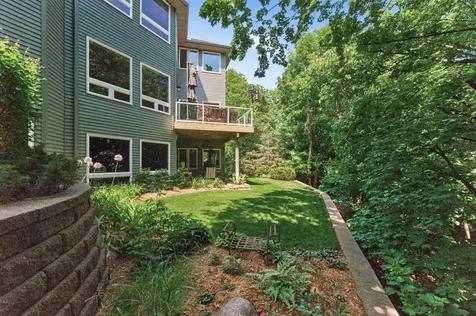 381 Del Rio Drive Chanhassen MN 55317