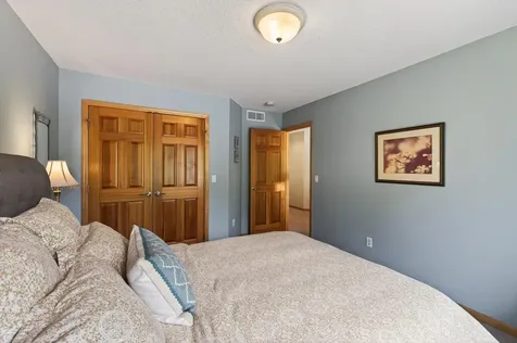 381 Del Rio Drive Chanhassen MN 55317