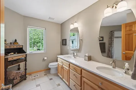 381 Del Rio Drive Chanhassen MN 55317