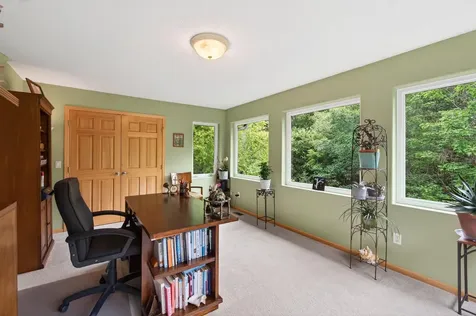 381 Del Rio Drive Chanhassen MN 55317