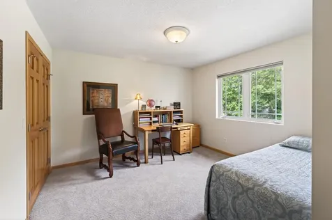 381 Del Rio Drive Chanhassen MN 55317