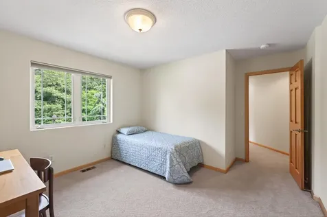 381 Del Rio Drive Chanhassen MN 55317