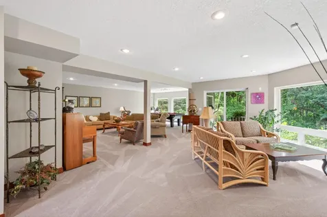 381 Del Rio Drive Chanhassen MN 55317