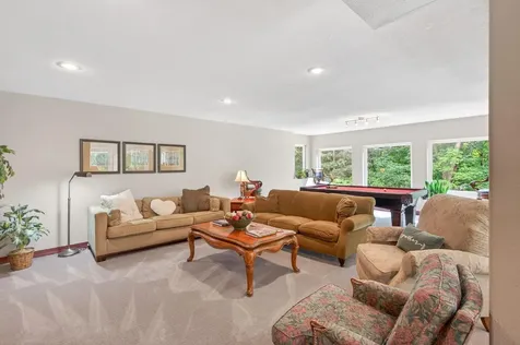 381 Del Rio Drive Chanhassen MN 55317
