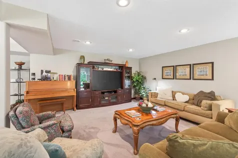 381 Del Rio Drive Chanhassen MN 55317
