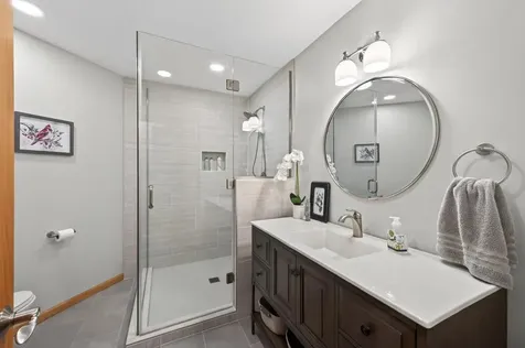 381 Del Rio Drive Chanhassen MN 55317