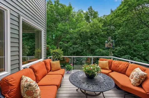 381 Del Rio Drive Chanhassen MN 55317