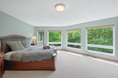 381 Del Rio Drive Chanhassen MN 55317