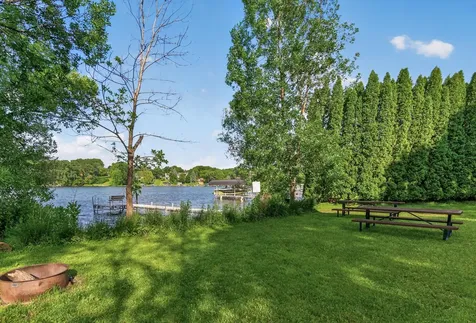 381 Del Rio Drive Chanhassen MN 55317