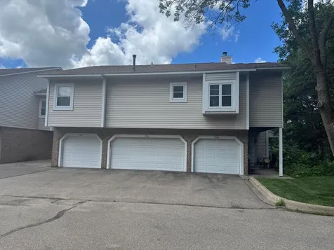 5304 Highpointe Terrace Bloomington MN 55437