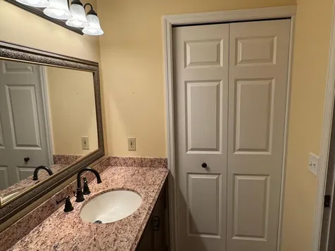 5304 Highpointe Terrace Bloomington MN 55437