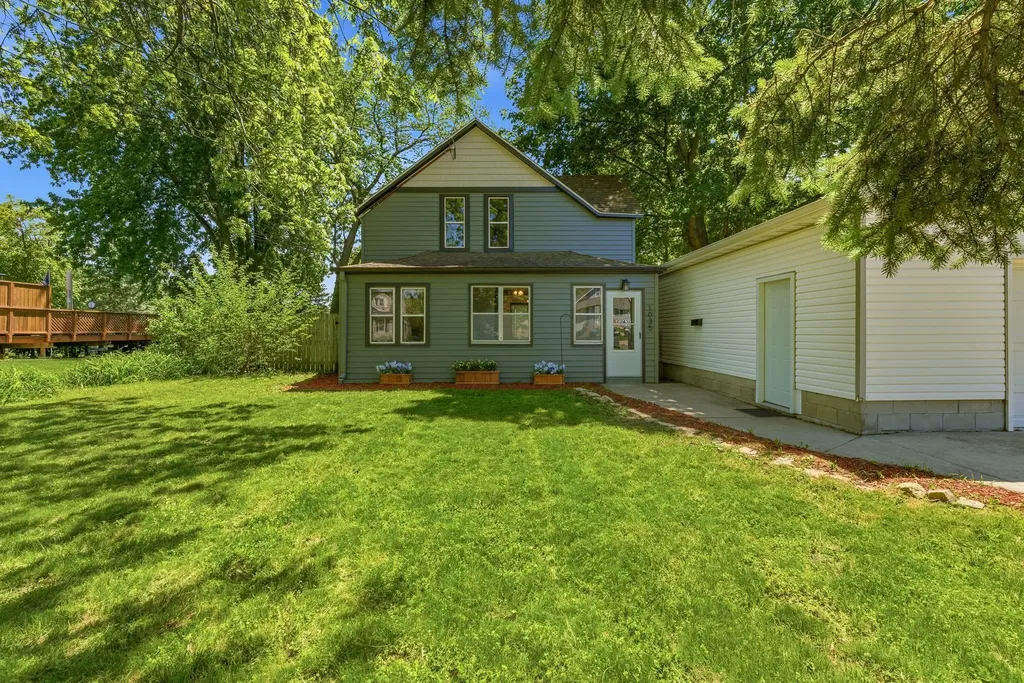 1035 E Main Street Mankato MN 56001