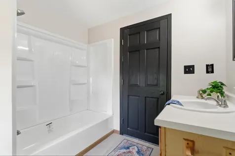 1035 E Main Street Mankato MN 56001